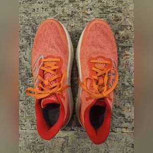 Womens New Balance Fresh Foam Shoes Size 9.5